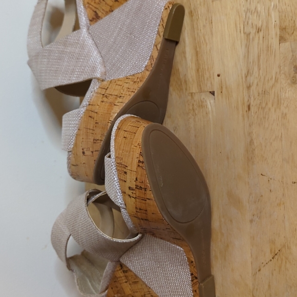 Shoes - Picture 4 of 5